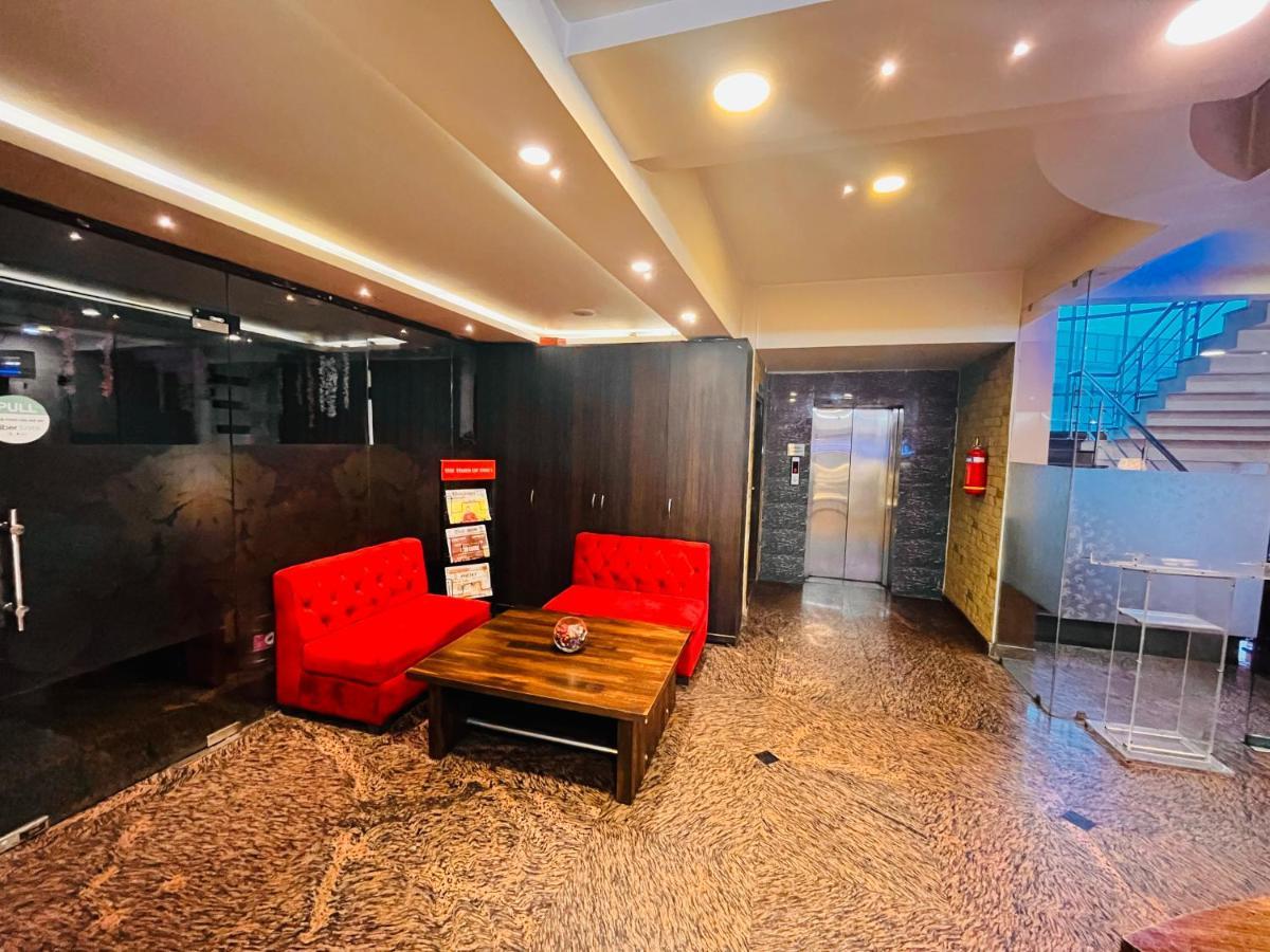 Hotel The Leaf - Gomti Nagar Лакнау Екстериор снимка