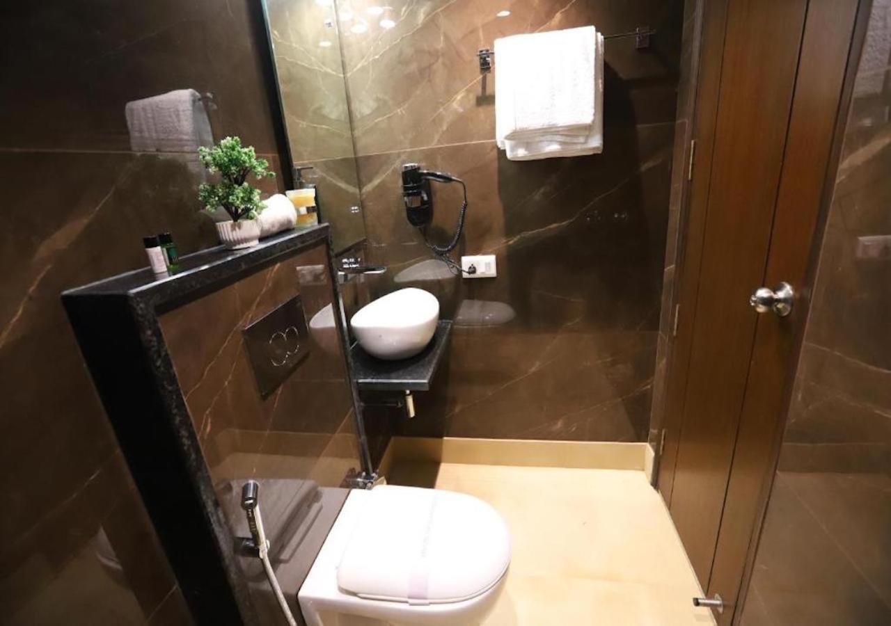 Hotel The Leaf - Gomti Nagar Лакнау Екстериор снимка
